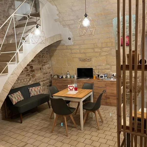La Torretta di Gigi - soggiorno in torre medievale, khách sạn ở Bisceglie