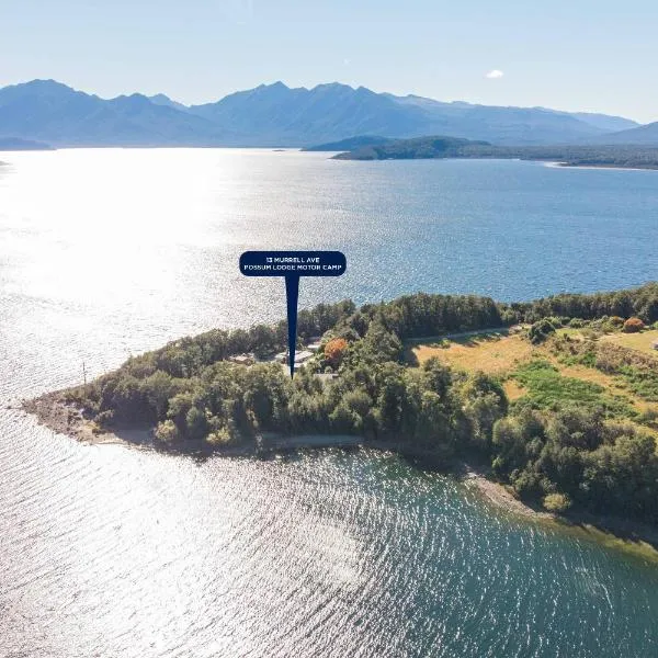 Possum Lodge, hotel di Manapouri