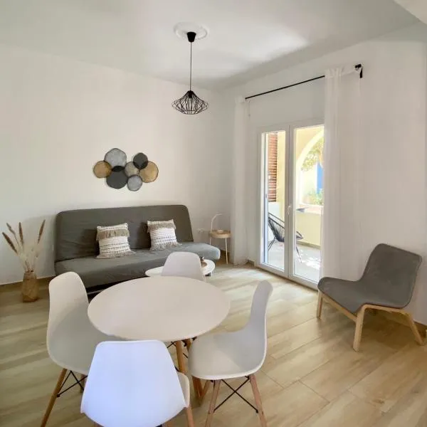 Batsi Seaside Apartment, hotel v destinaci Batsi