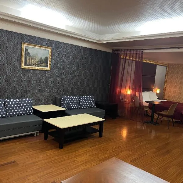 Hua Xiang Motel - Fengshan, готель у місті Lin-nei-ts'un