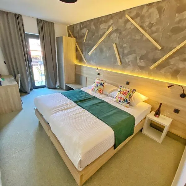 16 Lakes Hotel、グラボヴァツのホテル