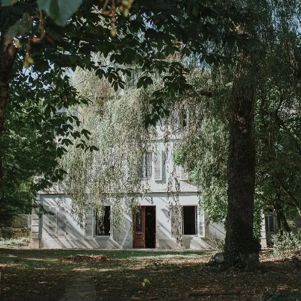 La Rose du Cèdre, hotel v destinaci Gray