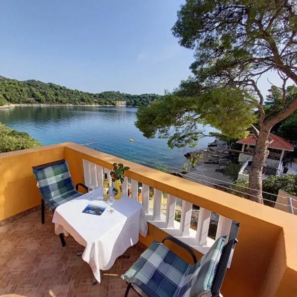 Apartments Vinko, hotel v destinaci Sobra