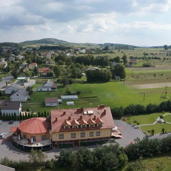 Hotel & Restauracja Okrąglak, hotel in Chęciny