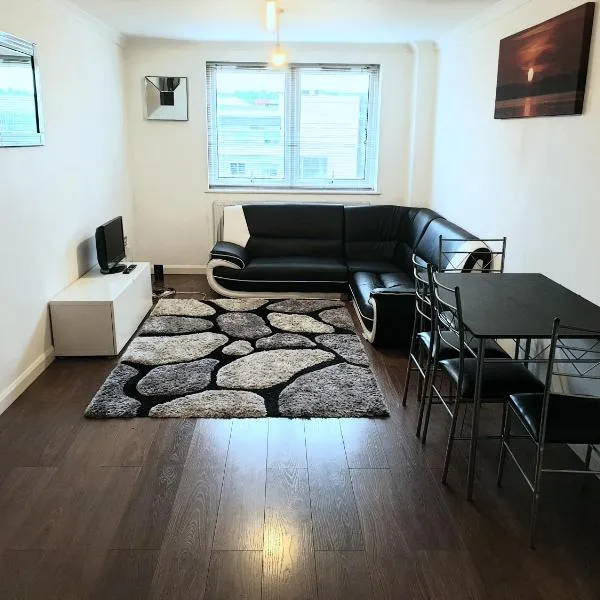 Spacious modern flat in Luton town centre, hotel in Luton