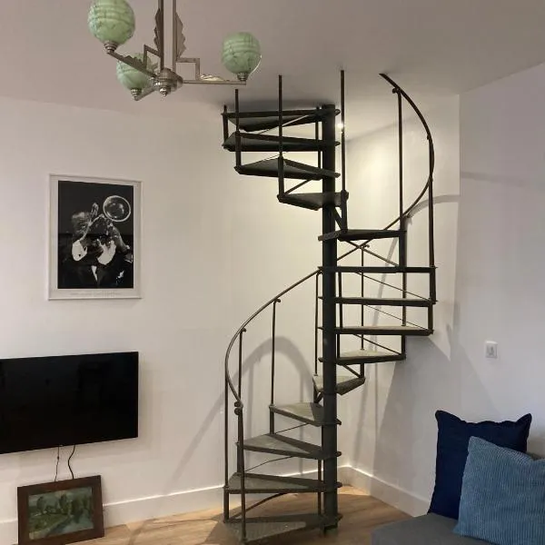 JAZZ - Appart original 5pers rdch arrière cour calme, patio, hôtel à Mulhouse