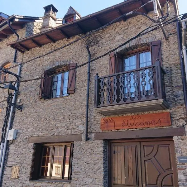 Les Llucanes, hotel em Ribera de Cardós