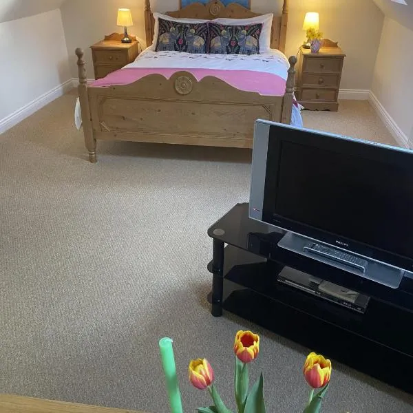 The Hayloft at Oakwood Barn, hotel in Newbury