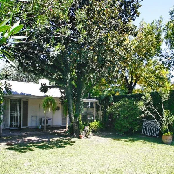 La Casita de Yerba Buena, hotel in Marcos Paz