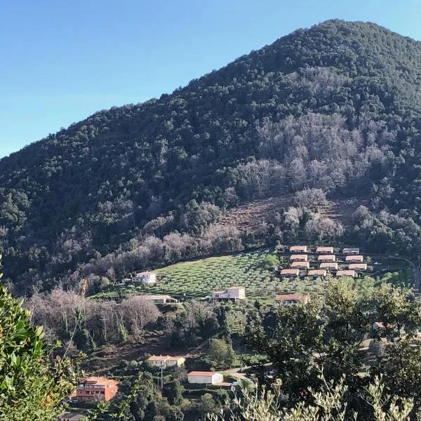 Strada di a cuma, hotel v destinaci Vico