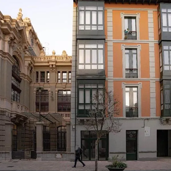 Apartamento Palacio Valdés, centro Avilés, con parking, hotel in Avilés