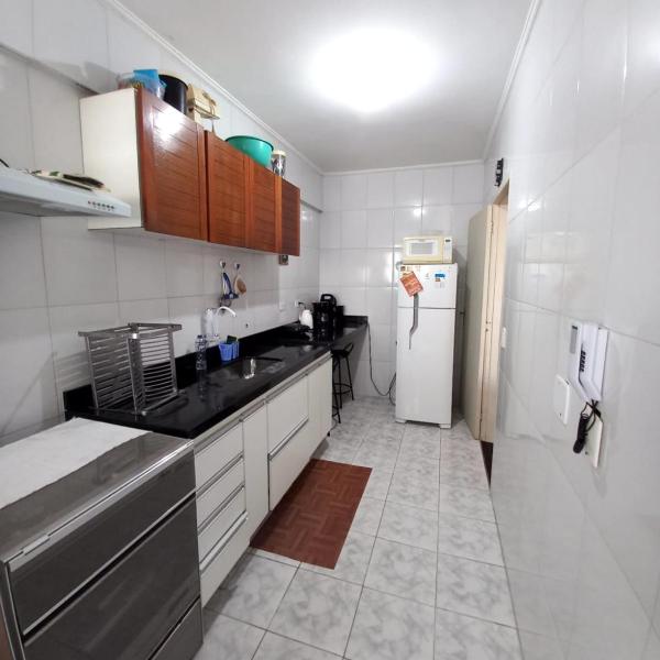 Apto Completo a 500 m da Praia da Enseada, Garagem e Wi-Fi - Foto 4
