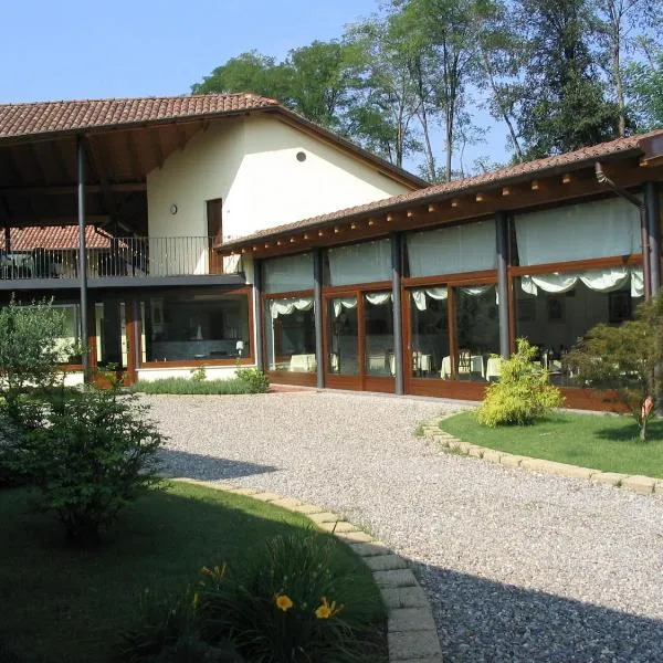 Albergo Giardino, hotel v destinaci Sannazzaro deʼ Burgondi