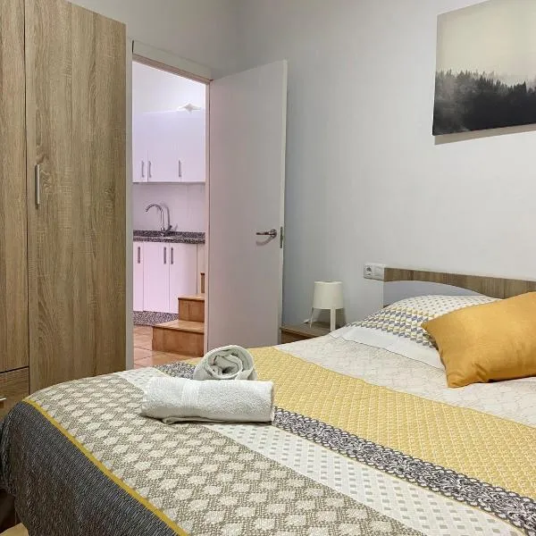 APARTAMENTO ARACENA RURAL, hotel in Valdezufre