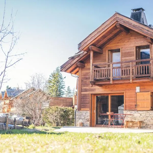 Le Chalet des Tartalys - 750 m des pistes de Serre Chevalier Chantemerle, hotel in Saint-Chaffrey