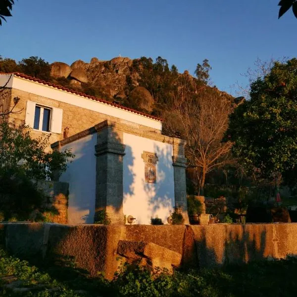Quinta de São Pedro de Vir-a-Corça em Monsanto, hotell i Aranhas