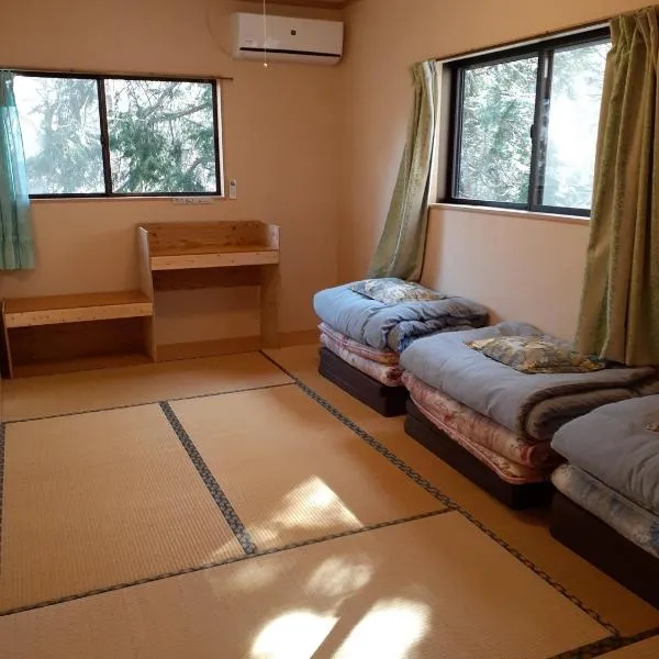 Yasha Gami Hutte - Vacation STAY 36327v، فندق في Minami Alps