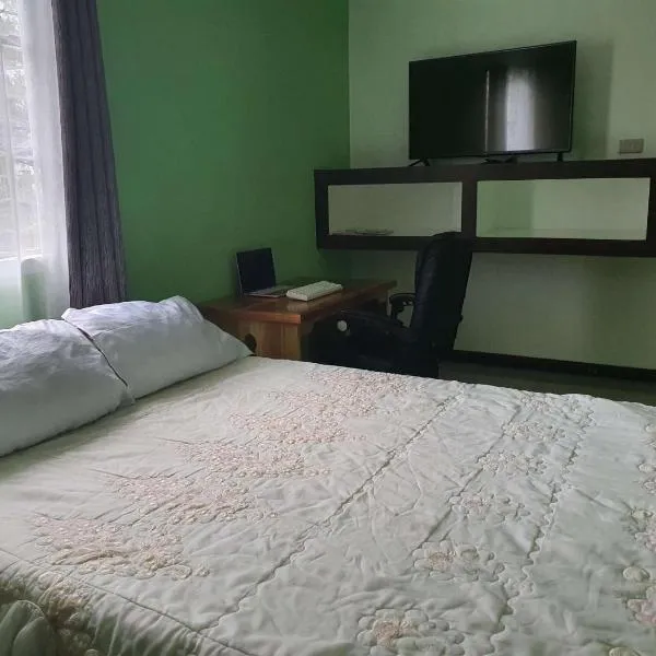 Adelle's Transient, spacious 3-bedroom homestay, hotel v destinaci La Trinidad