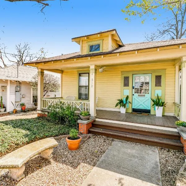 Beautiful Art Bungalow, hotel en Dallas