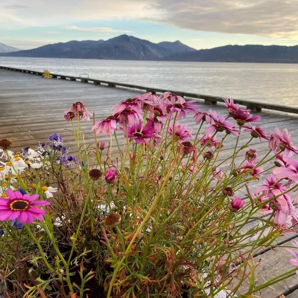 2. etg i Dampskipsbrygga, Lødingen havn, hotel in Lødingen