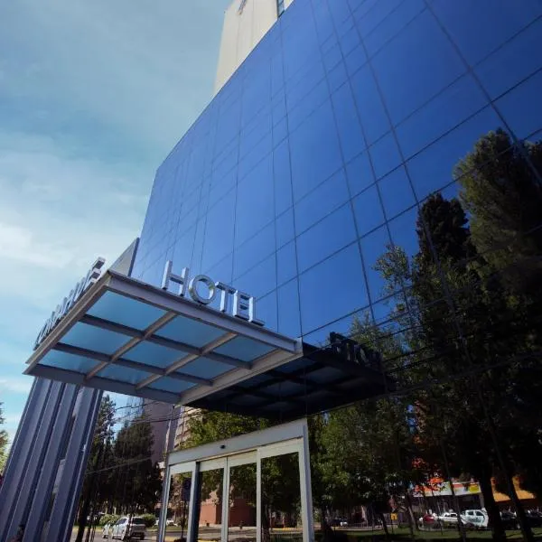 Grand Brizo Comahue, hotel v destinaci Neuquén