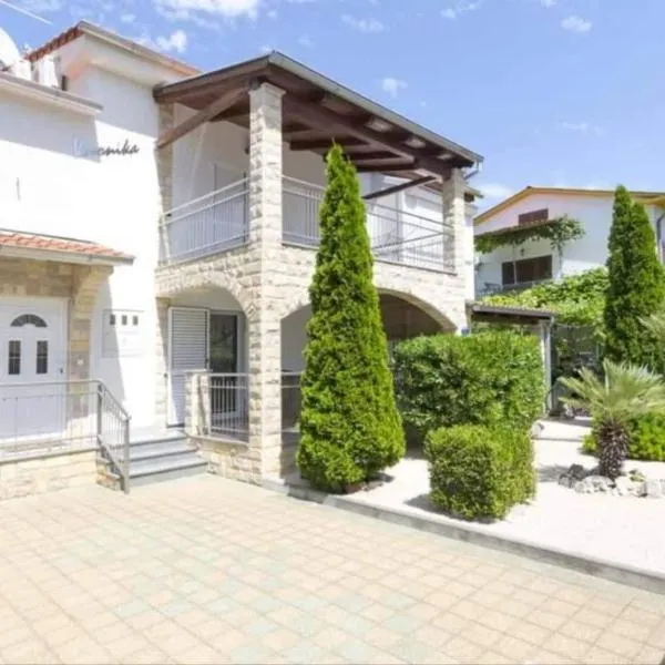 Apartments Ana Kroatien Vodice, hótel í Vodice