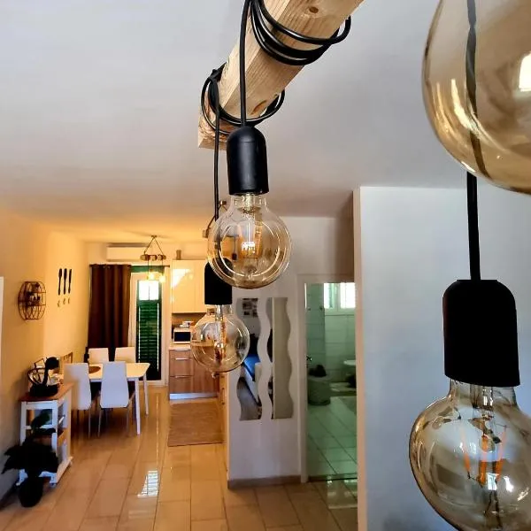 Apartment Lux Zadar, hotell sihtkohas Zadar