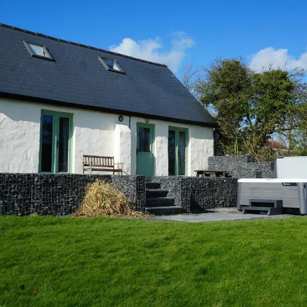 Hillcrest Barn., hotel in Tenby