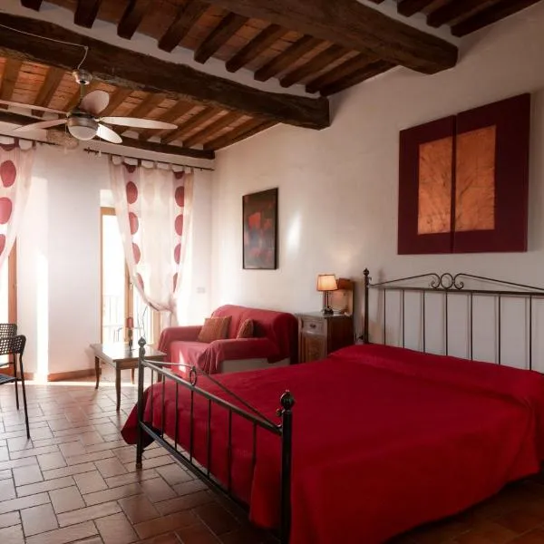 Casa Aurora, hotel em Massa Marittima