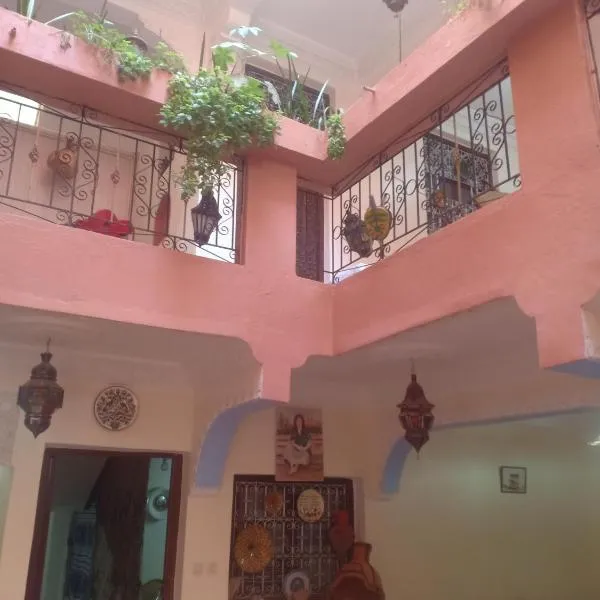 Riad dar Ahlam, hôtel à Aït Baha