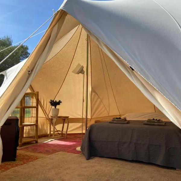 Paraiso Bell Tent, hotel a Tortosa