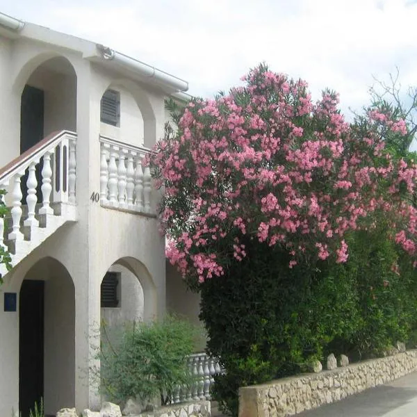 Apartments MINT Povljana - 50m from sandy beach, hotel a Povljana