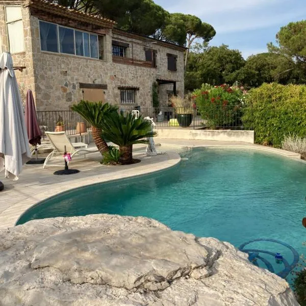 Superbe maison entière villa les pinsons, hotel in Emponse