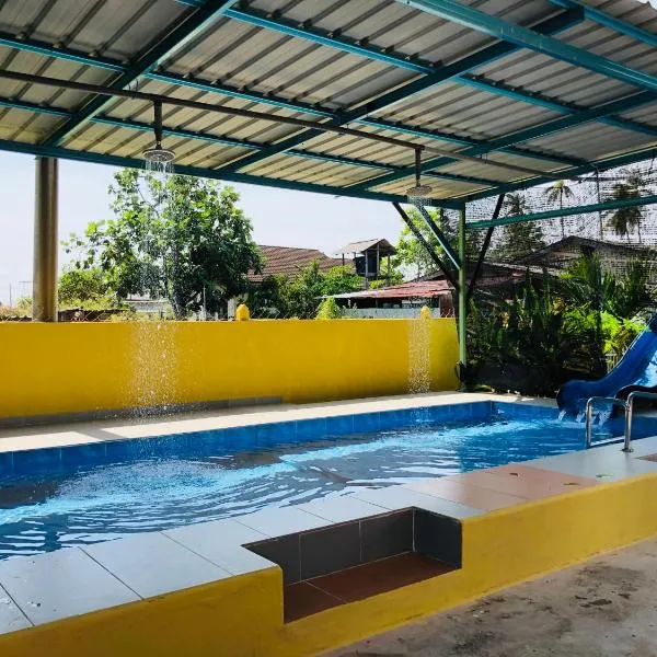 Private Pool Family - Homestay Tok Abah Dalam Rhu、パシール・プトゥのホテル