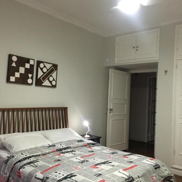 1 Quarto em apartamento no coração de Copacabana
