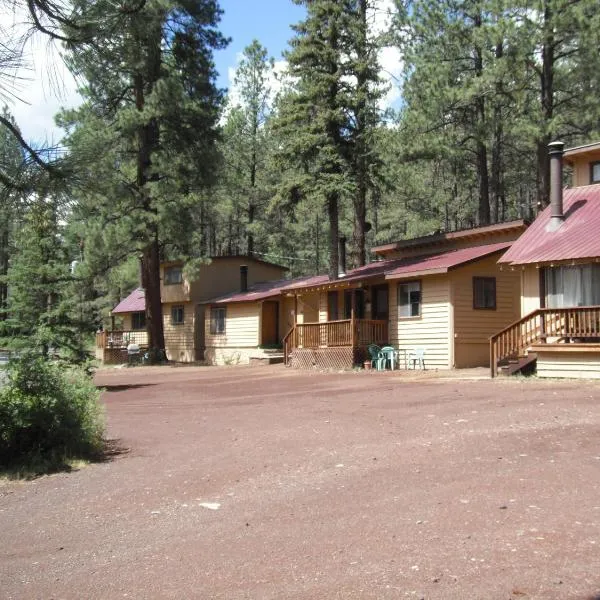 Greer Point Trails End Cabins, hotell i Greer