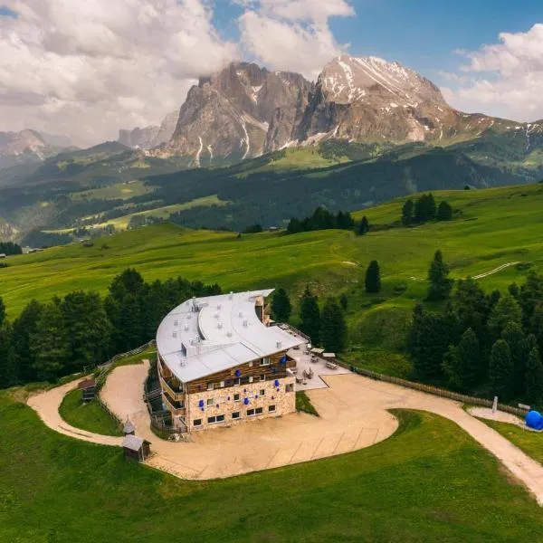 Paradiso Pure Living Vegan Hotel, hotel ad Alpe di Siusi
