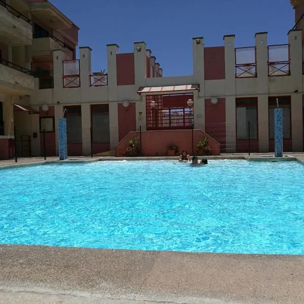Arinaga Beach & Pool Apartment, hotel in Pozo Izquierdo