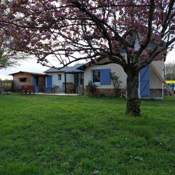 Le gîte du loir à vélo, gîte d'étape, backpacker – hotel w mieście Marçon