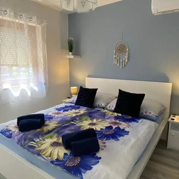 Helena apartman, hotel di Cserszegtomaj