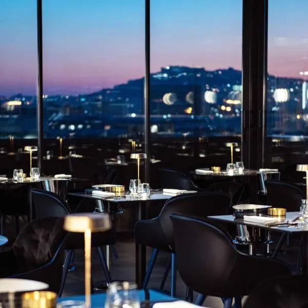 Gold Tower Lifestyle Hotel, hotel v Neapoli