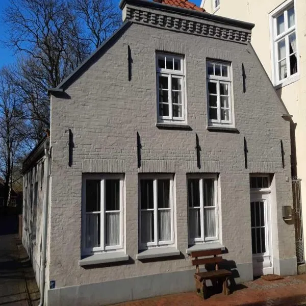 Ferienwohnung am Kirchplatz 25561, hotel in Weener