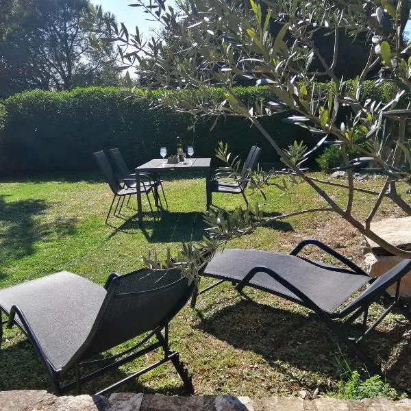Garden, hotel in Pješčana Uvala 