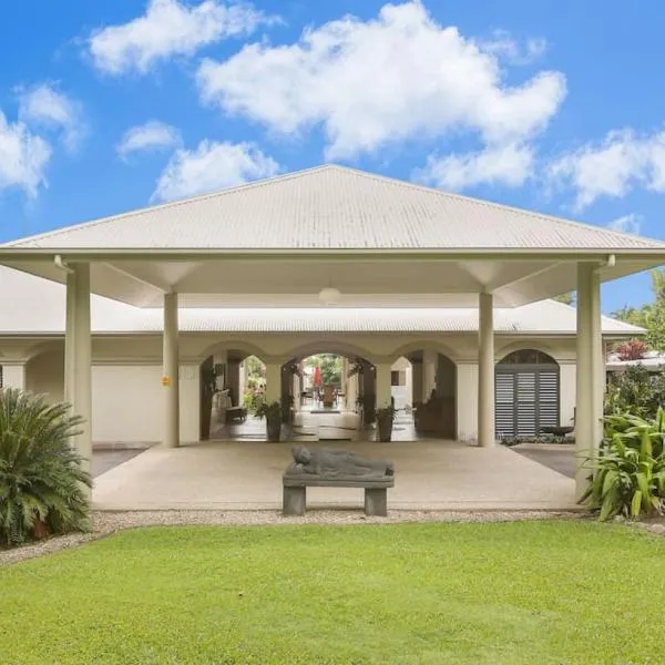 Calypso at Mango Lagoon Resort: Palm Cove şehrinde bir otel