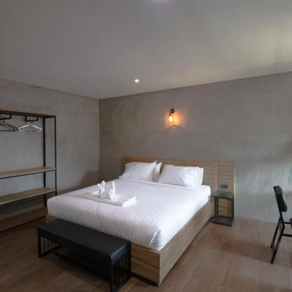 Rabbit Hotel Phimai, hotel en Ban Khok Phangat