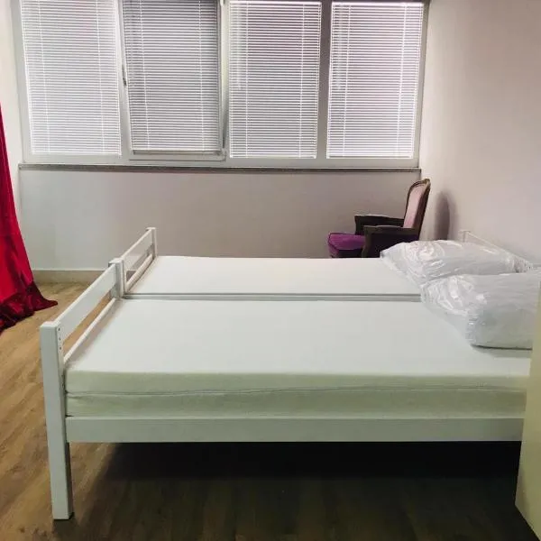 Bowling Hostel, hotel v Splite