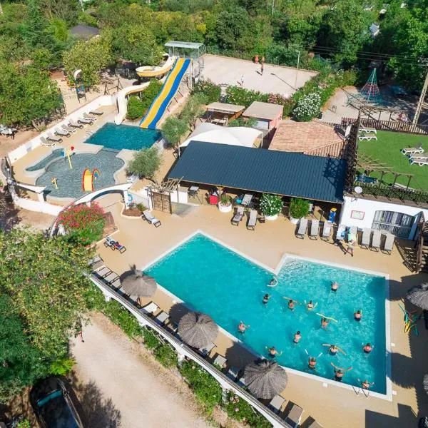 Camping maeva Club Les Rivières, hotel v destinaci Canet