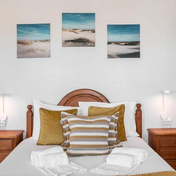 Baleal Blue Ocean, hotel in Ferrel