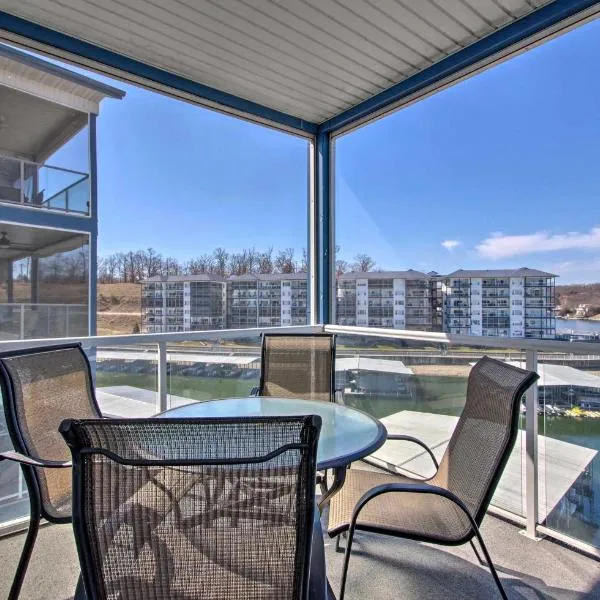 Boat Slip, Views Waterfront Lake Ozark Condo!, hotell sihtkohas Lake Ozark