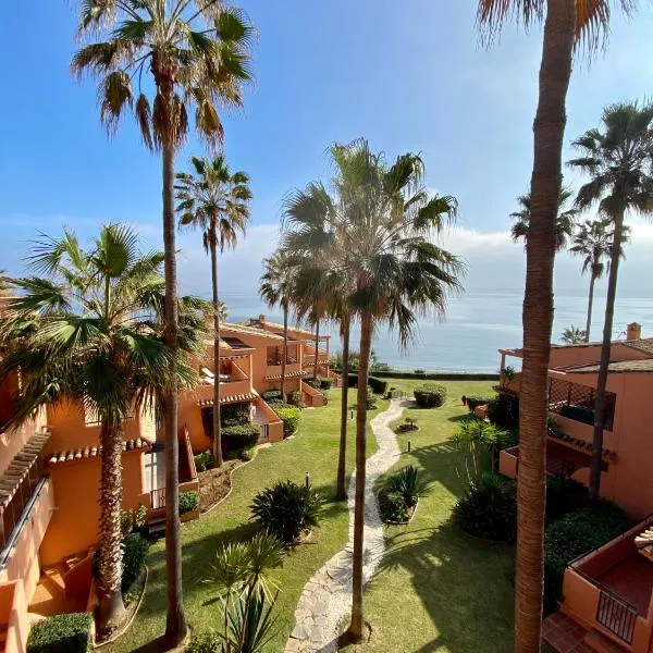 Viesnīca BB.B5 - Spacious apartment with amazing view pilsētā Estepona